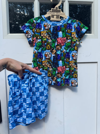 Pixel Builders Daywear
